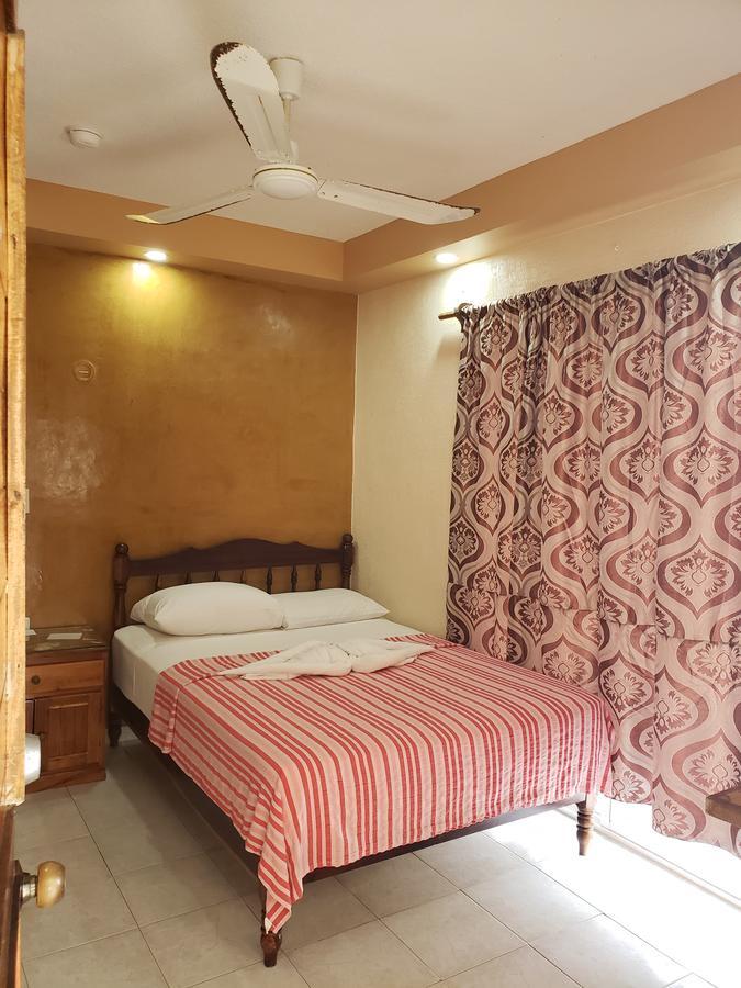 Hotel Cuarto Camino Playa Del Carmen Extérieur photo