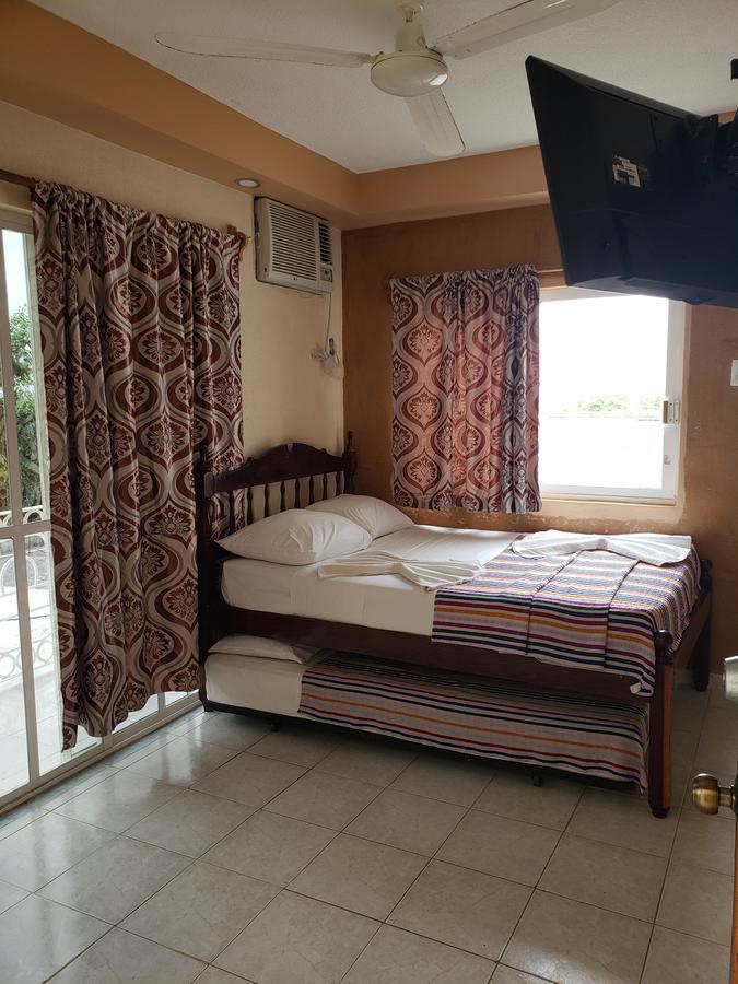 Hotel Cuarto Camino Playa Del Carmen Extérieur photo