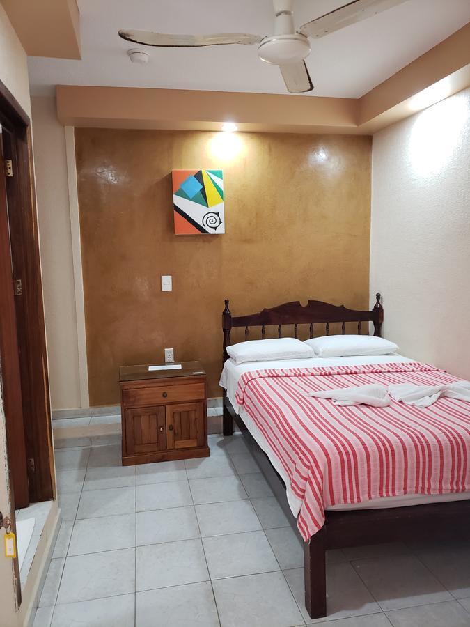 Hotel Cuarto Camino Playa Del Carmen Extérieur photo